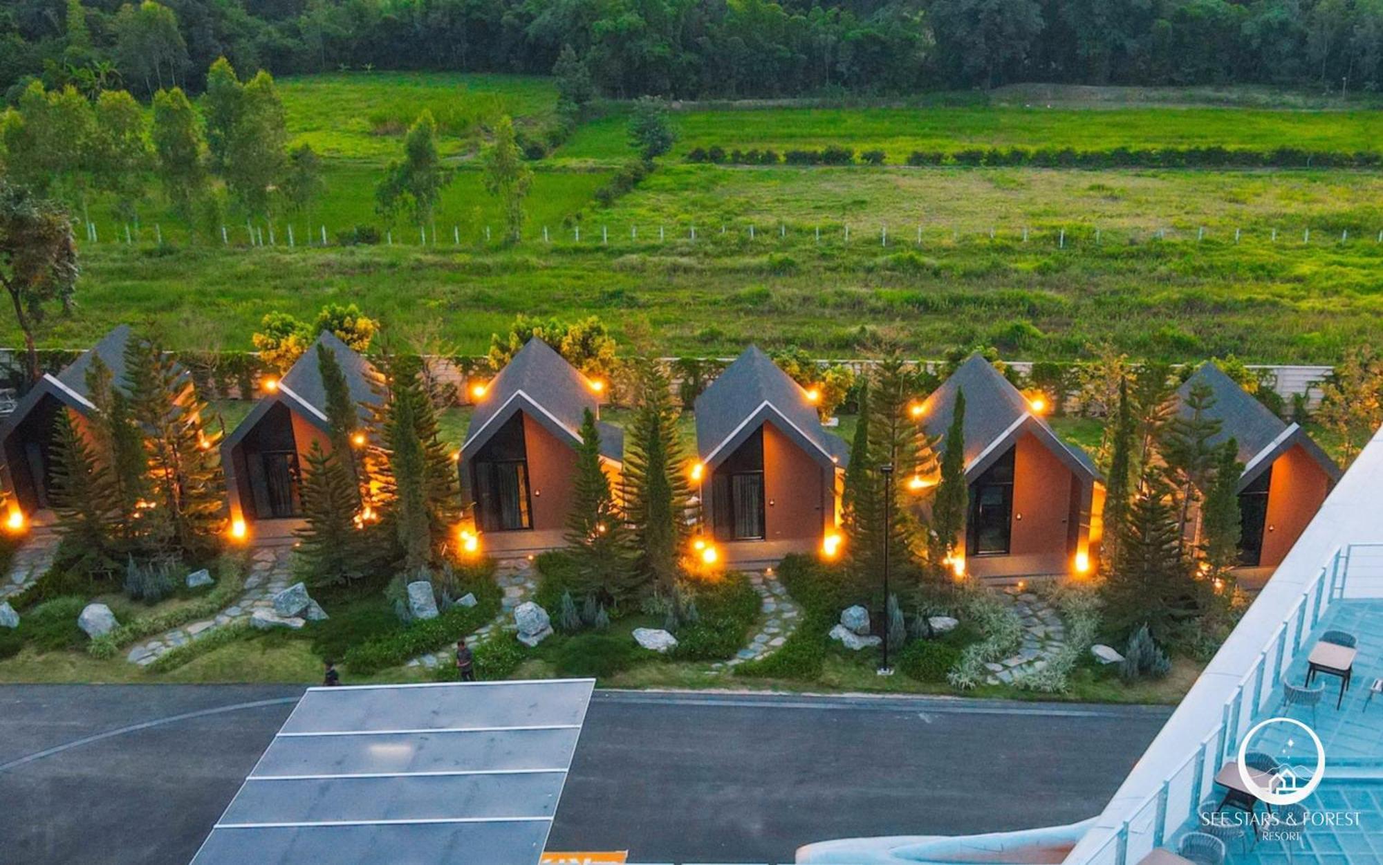 Amphoe Sawang Daen Din See Stars & Forest Resort מראה חיצוני תמונה